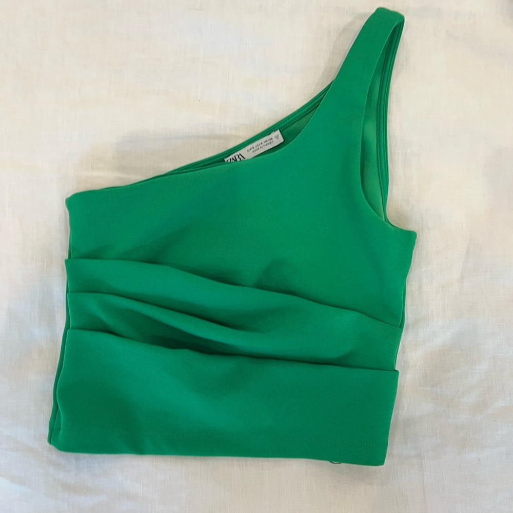 Zara One shoulder top
